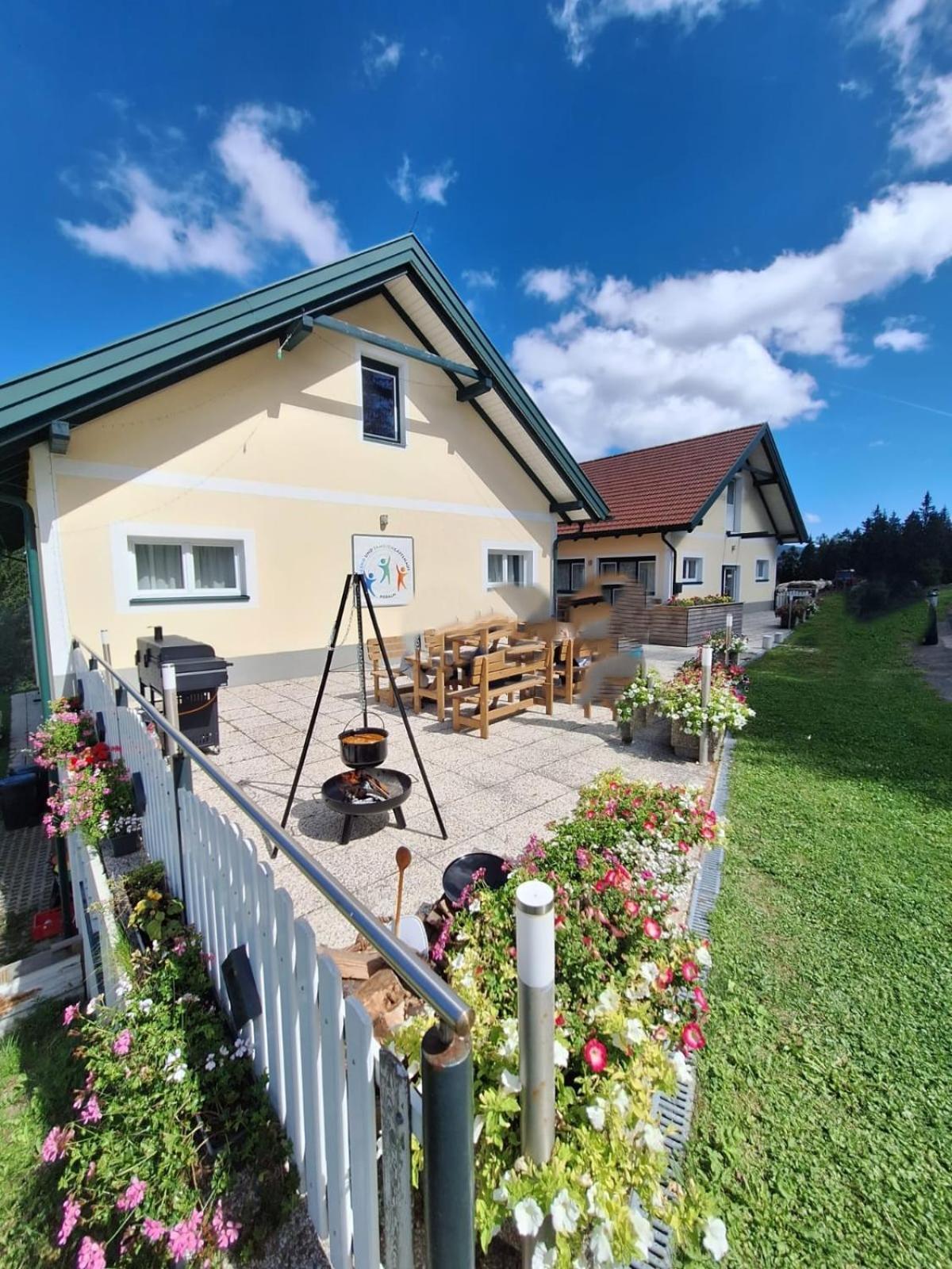 Gaestehaus Hebalm, Family & Friends Auf 900 M2 Wohnflaeche Erleben, Alleinnutzung Moeglich Pack 외부 사진